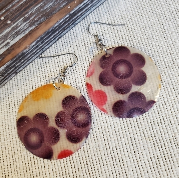 Capiz Shell Earrings Purple Pink Yellow Flowers - Picture 1 of 3